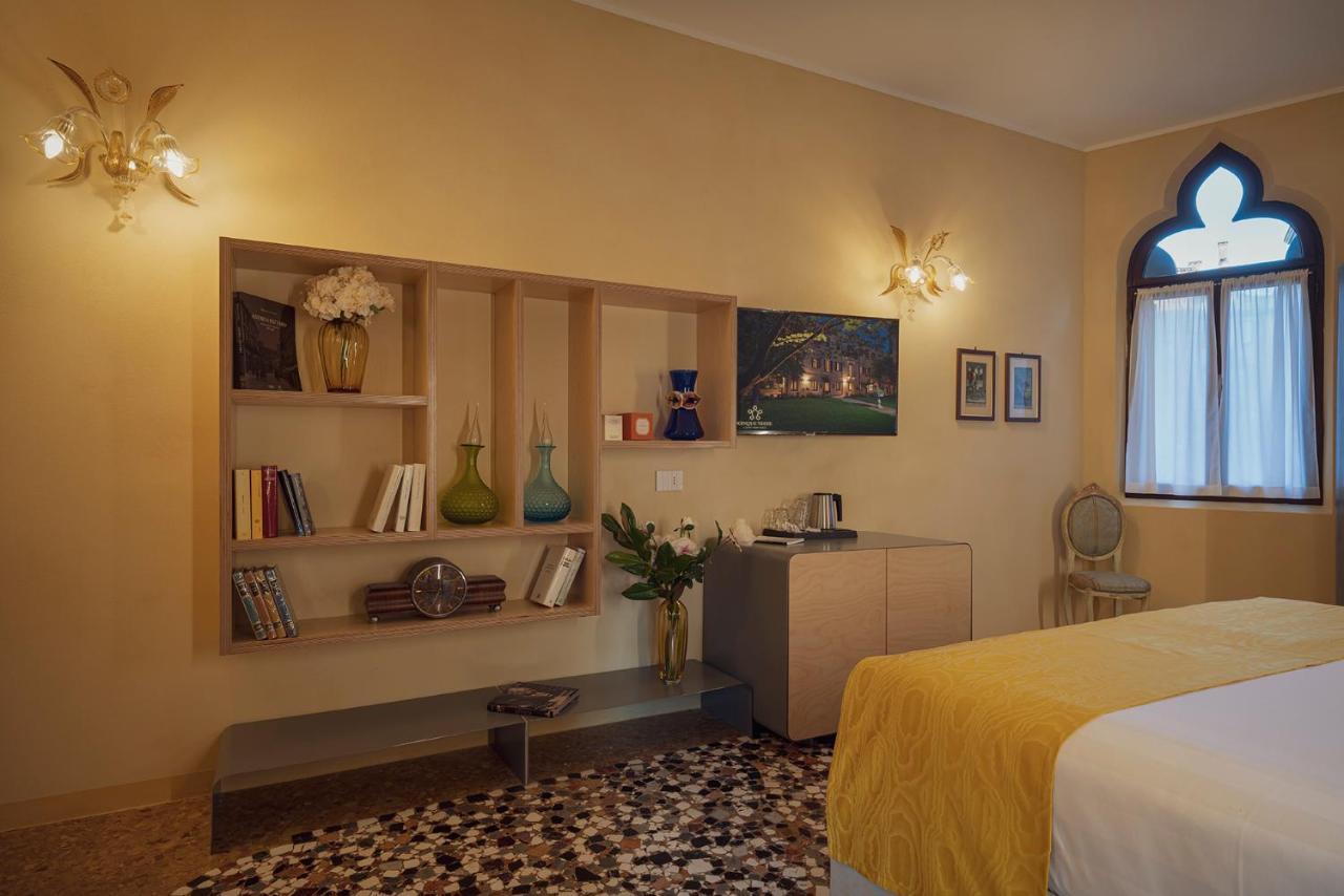 Cinqueteste Luxury 2* Venezia